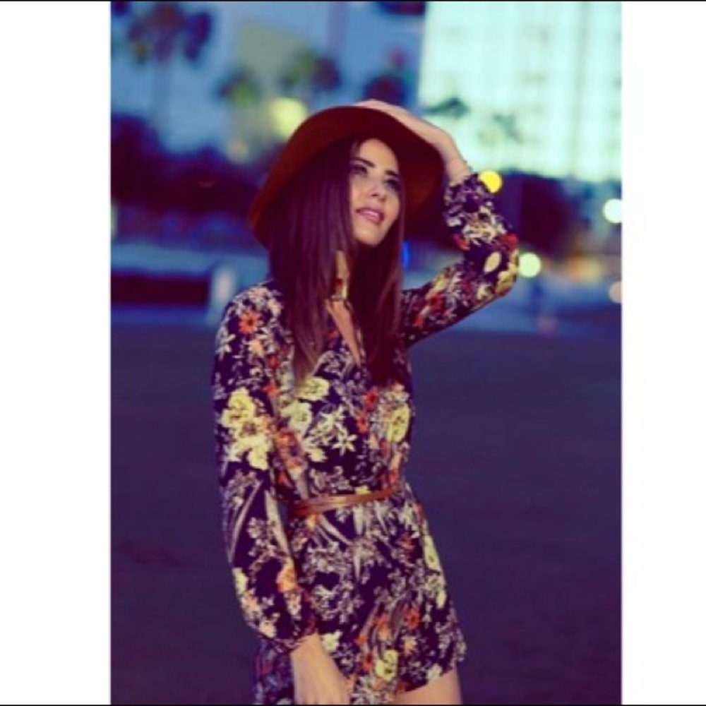 Ecote Keyhole Romper, Floral multi-colored